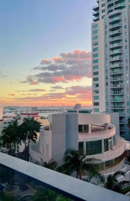 Miami Sunset City View Εξωτερικό φωτογραφία